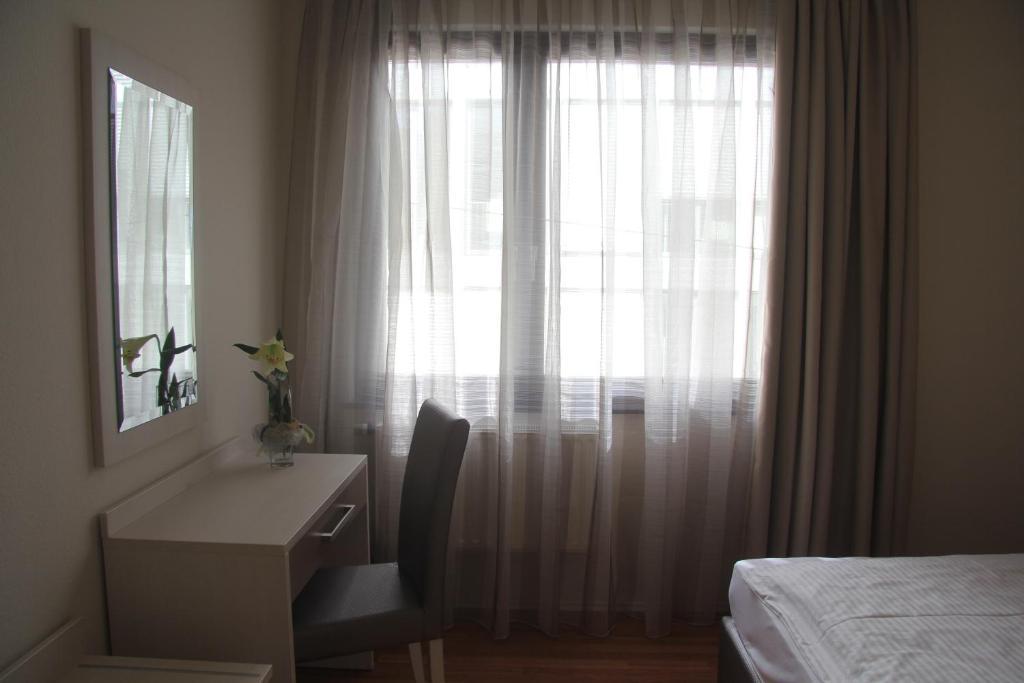 Hotel Centro Штутгарт Номер фото